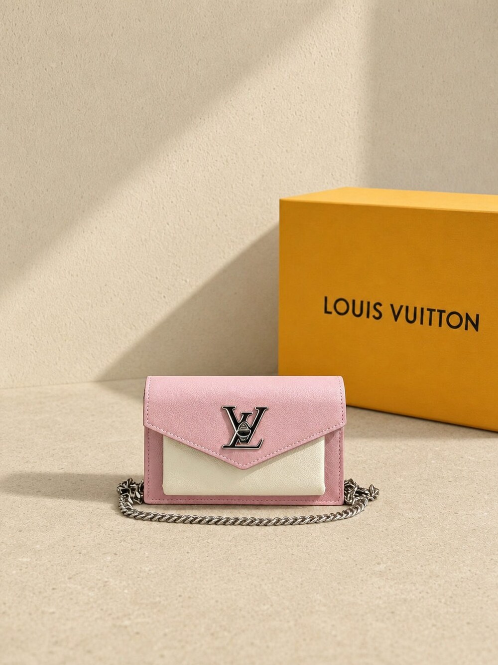 Louis Vuitton Lockme Chain Pink Beige Grained Leather Shoulder Bag - Picture 1 of 6
